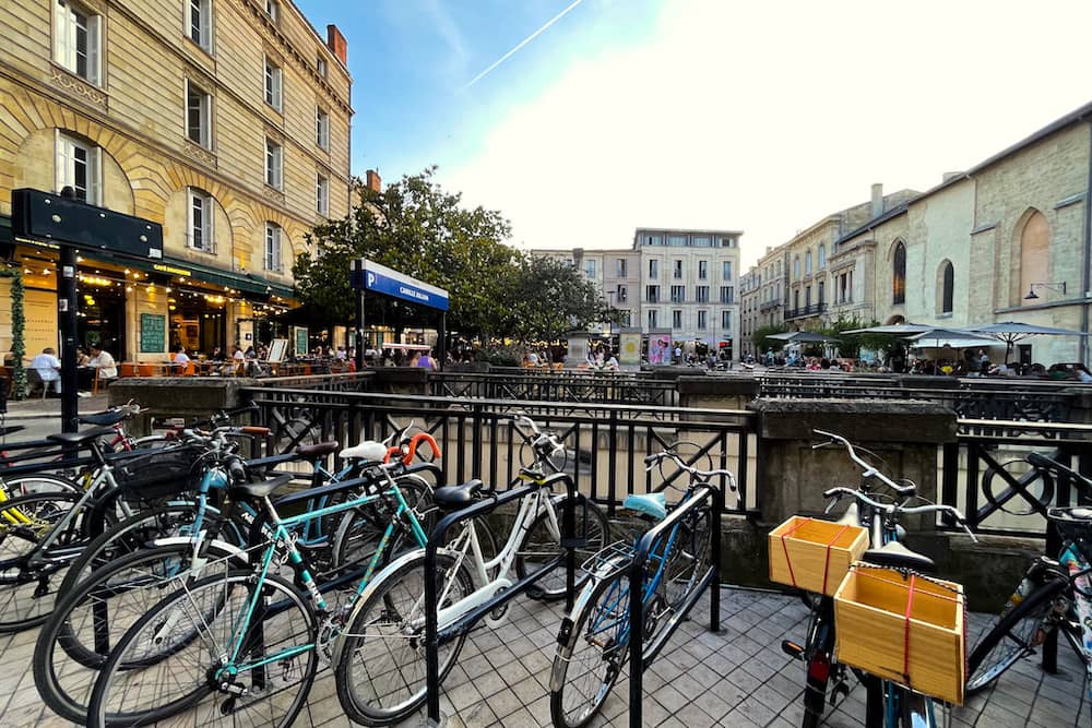How to Get Around in Bordeaux